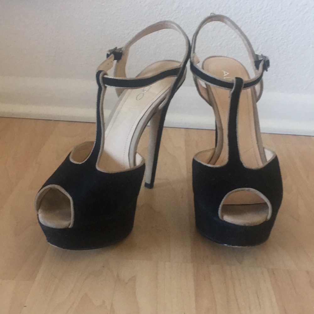 High heel swede cuties